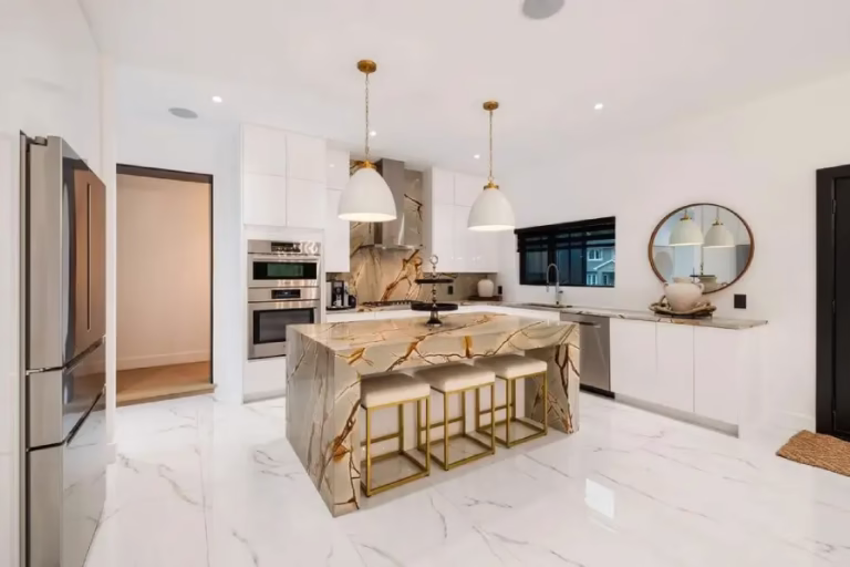 Modern kitchen renovation by Reno Pro Ottawa